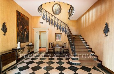 Historic Villa for sale Bellano, Lombardy:  Entrance Hall