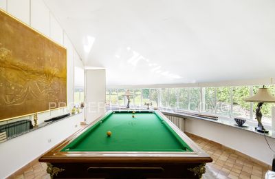 Historic Villa for sale Griante, Lombardy:  Billiards room