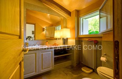 Historic Villa for sale Griante, Lombardy:  Bathroom