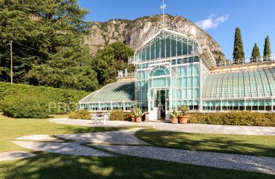 Historic Villa for sale Griante, Lombardy:  Front view