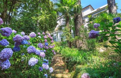 Historic Villa for sale Dizzasco, Lombardy, Garden