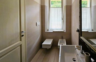 Historic Villa for sale Bee, Piemont:  Bathroom