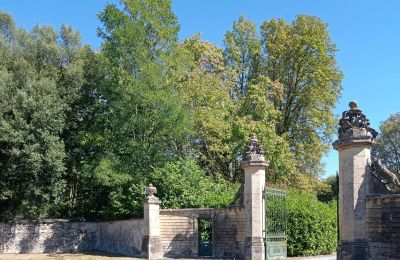 Castle for sale Saint-Bertrand-de-Comminges, Occitania, Access