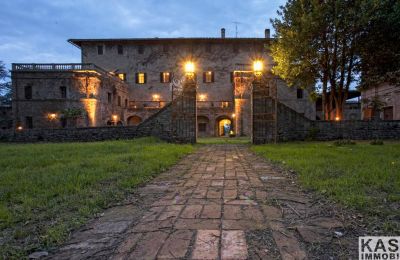 Manor House for sale Buonconvento, Tuscany:  Access