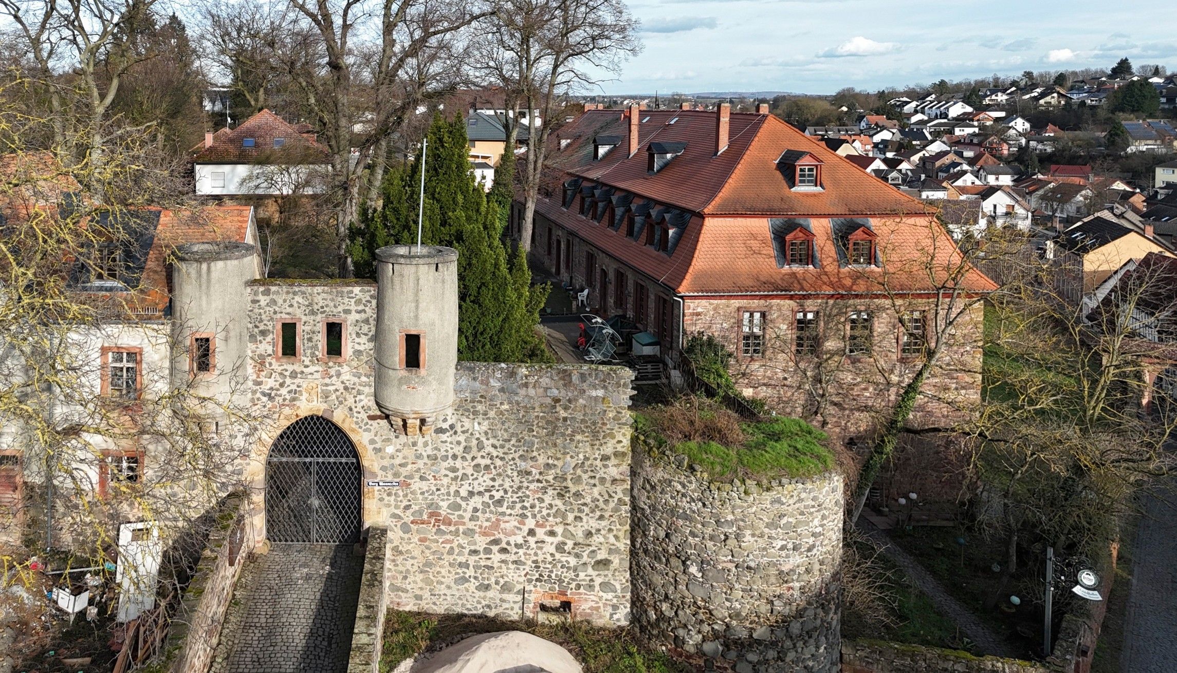 Photos Windecken Castle, near Frankfurt/Main and Hanau