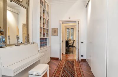 Historic Villa for sale 28040 Lesa, Via Portici, Piemont:  