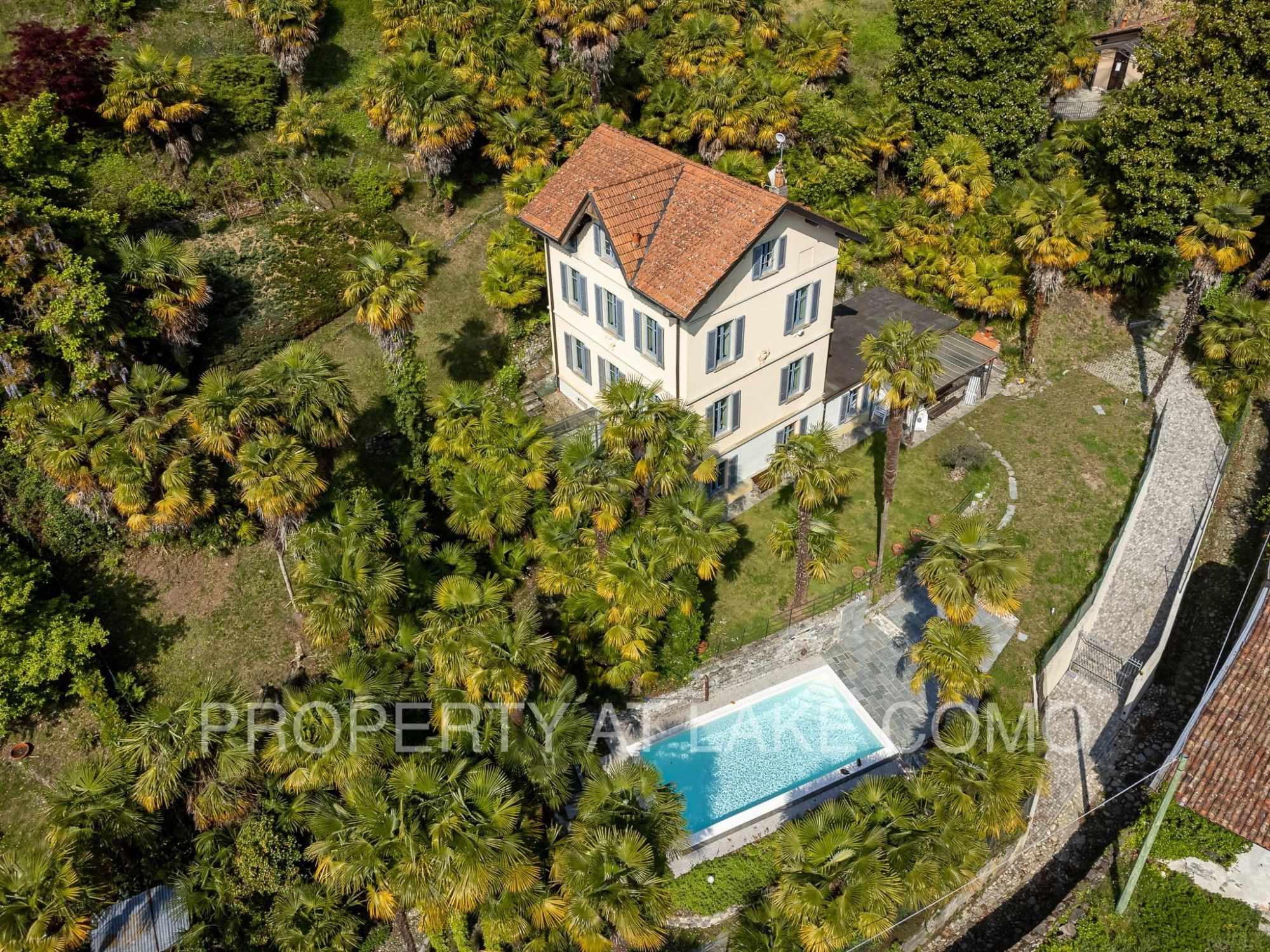 Photos Charming Villa with Swimming Pool and Privacy