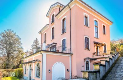 Historic Villa for sale 28838 Stresa, Binda, Piemont:  