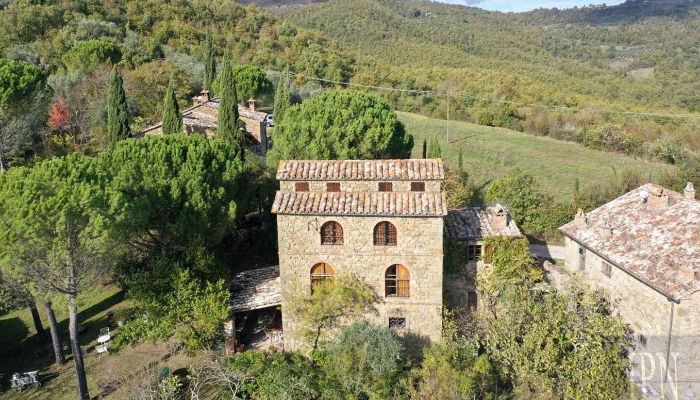 Historical tower for sale 06059 Vasciano, Umbria,  Italy