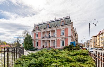 Historic Villa for sale Legnica, Lower Silesia, Image 3/33