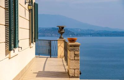 Historic Villa for sale Belgirate, Piemont:  Terrace
