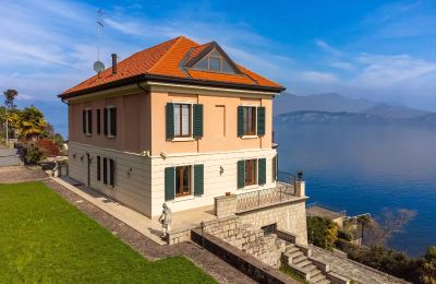 Historic Villa for sale Belgirate, Piemont:  Exterior View