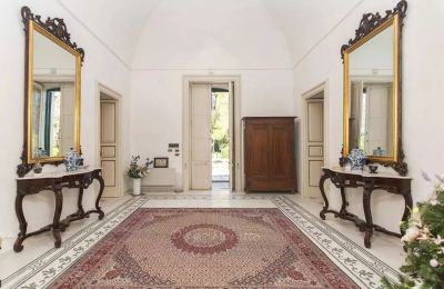 Historic Villa for sale Lecce, Apulia:  Entrance Hall