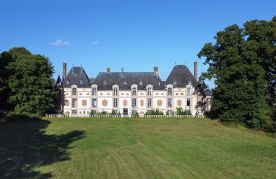Character properties, Château Louis XIII: Castle with 32 Rooms - Normandy Estate near Paris