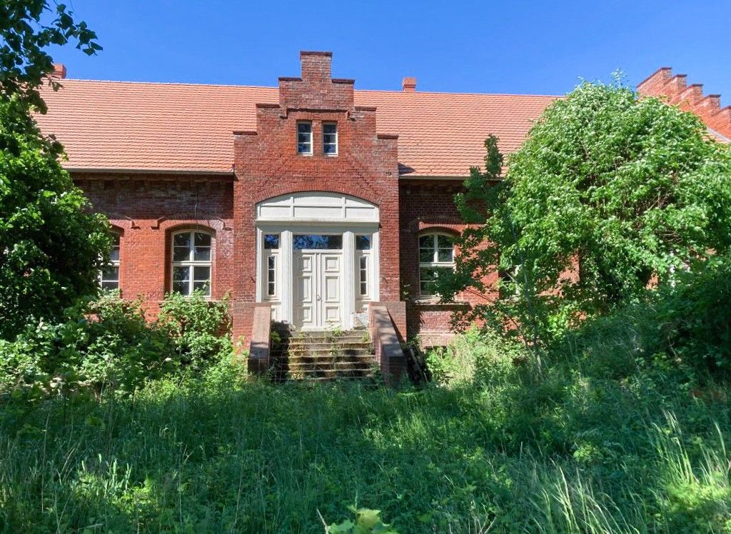 Photos Manor house near Pasewalk, Mecklenburg-Vorpommern-Brandenburg-Poland