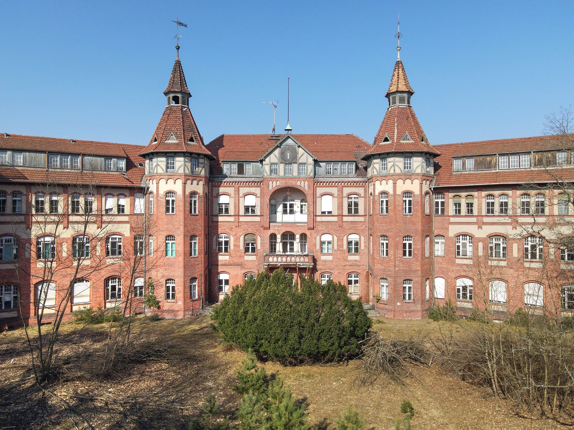 Photos Former Lung Sanatorium in Brandenburg - Historic property development project