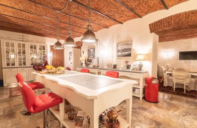 Historic Villa for sale 28040 Lesa, Piemont, Image 19/42