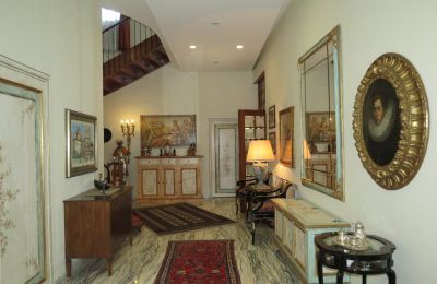 Historic villa for sale Belgirate, Piedmont, Image 16/39