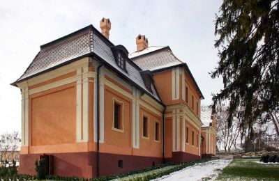 Manor house for sale Nitra Region, Side view