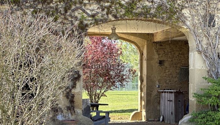 Historic property for sale Mirande, Occitania,  France