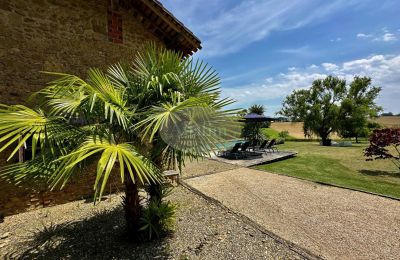 Historic property for sale Mirande, Occitania, Image 30/39