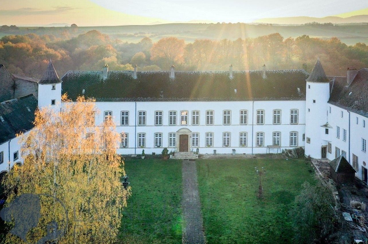 Photos Castle in northern France near Luxembourg