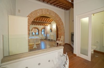 Country home for sale 06069 Tuoro sul Trasimeno, Umbria, Image 20/23