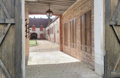 Castle for sale Burgundy-Franche-Comté, Image 11/14