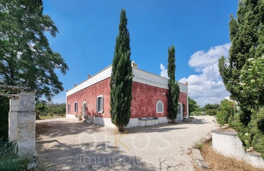 Photos Classical apulican country house near Oria