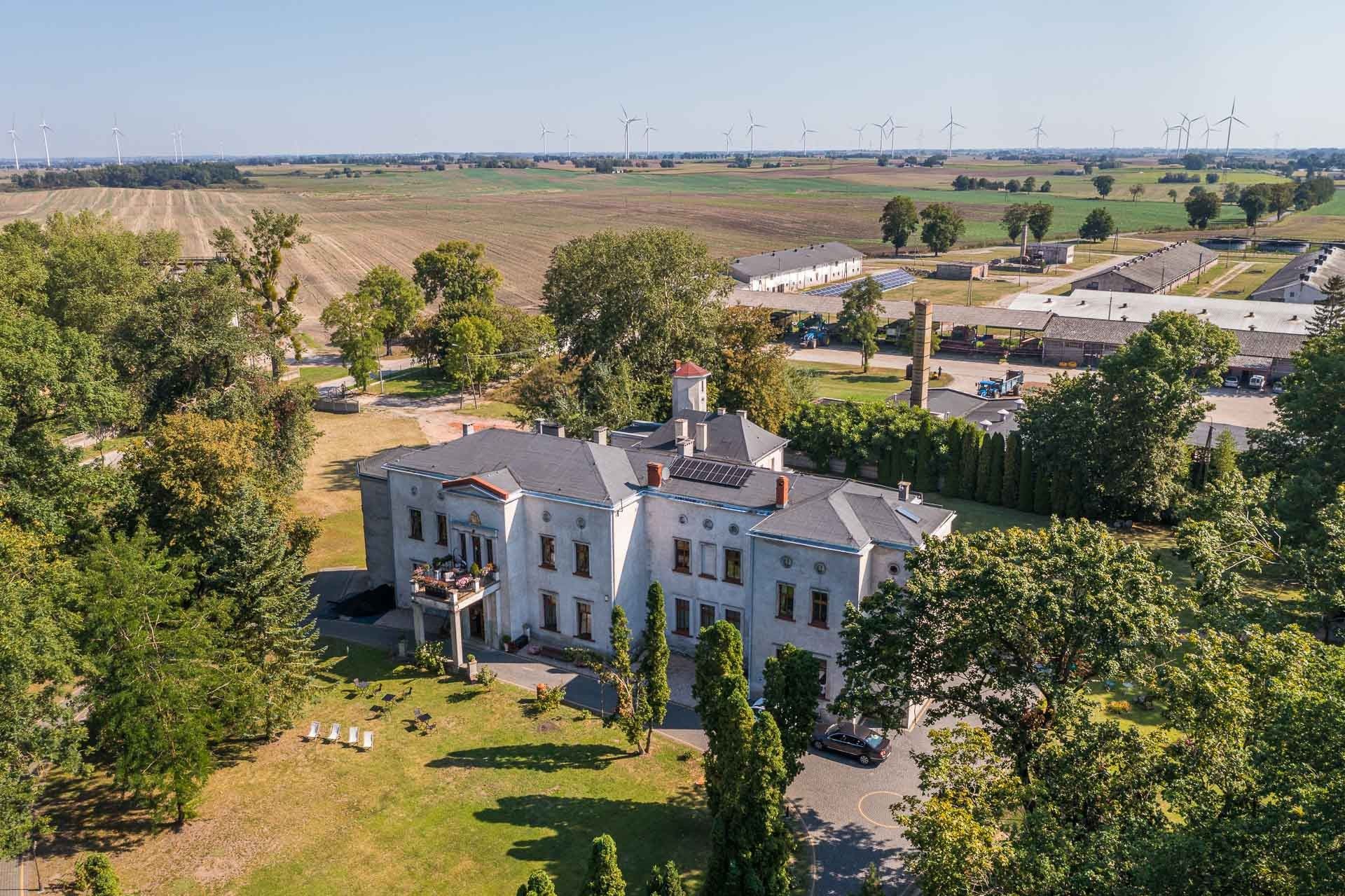 Photos Palace Hotel for sale: Historic business property in Poland