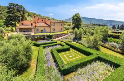 Historic Villa for sale Calenzano, Tuscany, Image 3/28