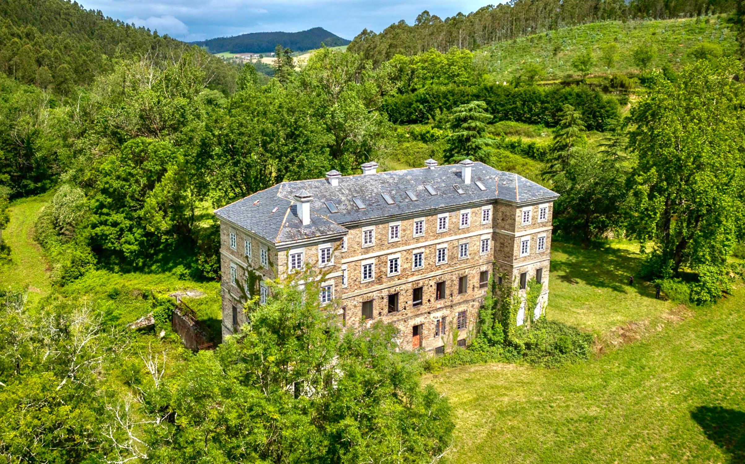 Photos Casona in a breathtaking nature setting
