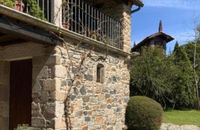 Country home for sale Melide, Cabazás, Galicia, Refurbished Facade