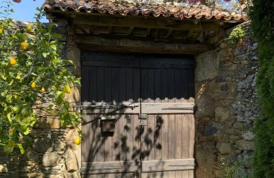 Country home for sale Melide, Cabazás, Galicia, Carriage entrance