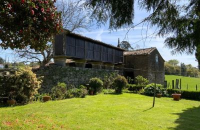 Country home for sale Melide, Cabazás, Galicia, Hórreo y cuadras