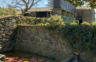 Country home for sale Melide, Cabazás, Galicia, Lavadero, hórreo y cuadras