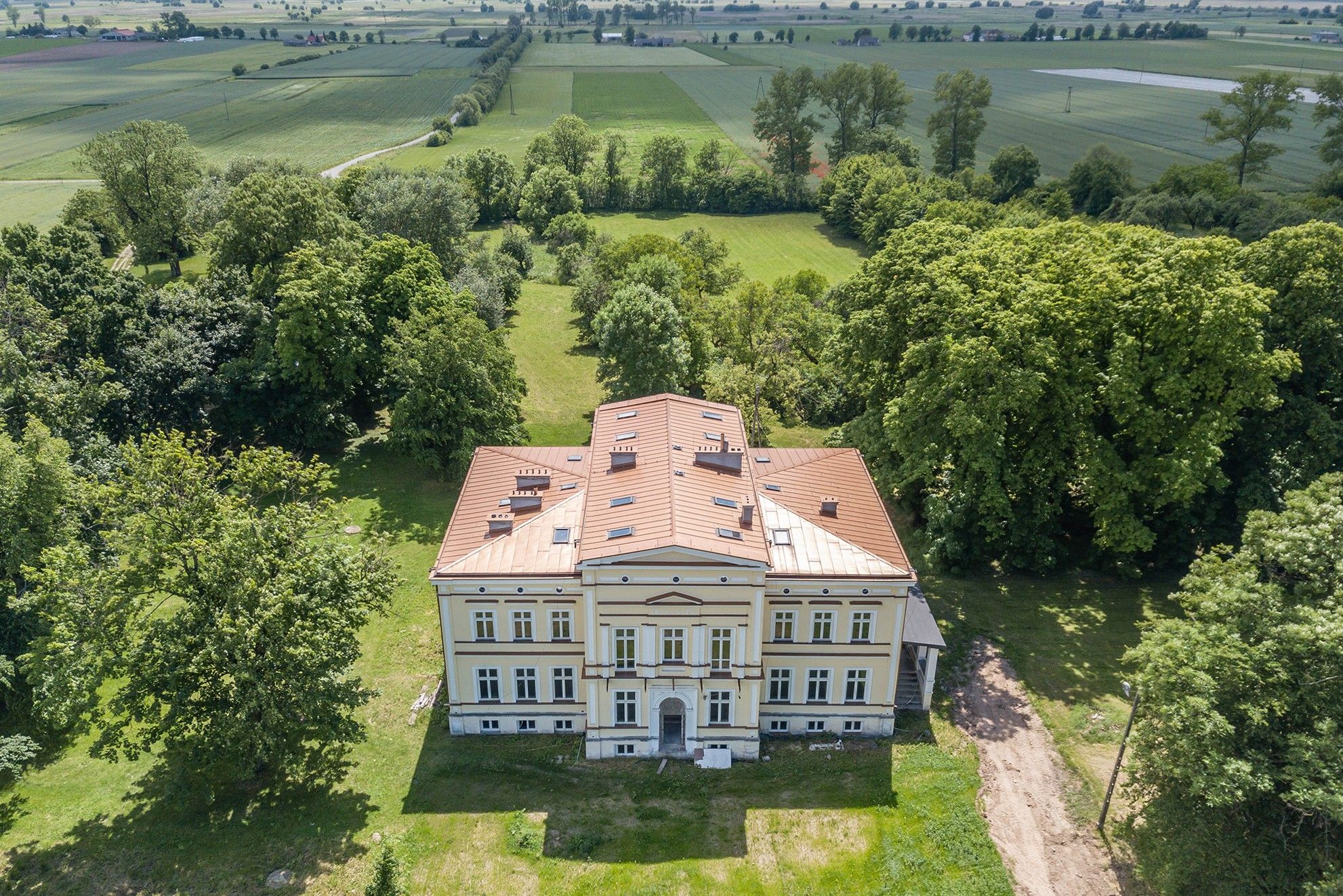 Photos Country estate in Karszew - Approved senior living