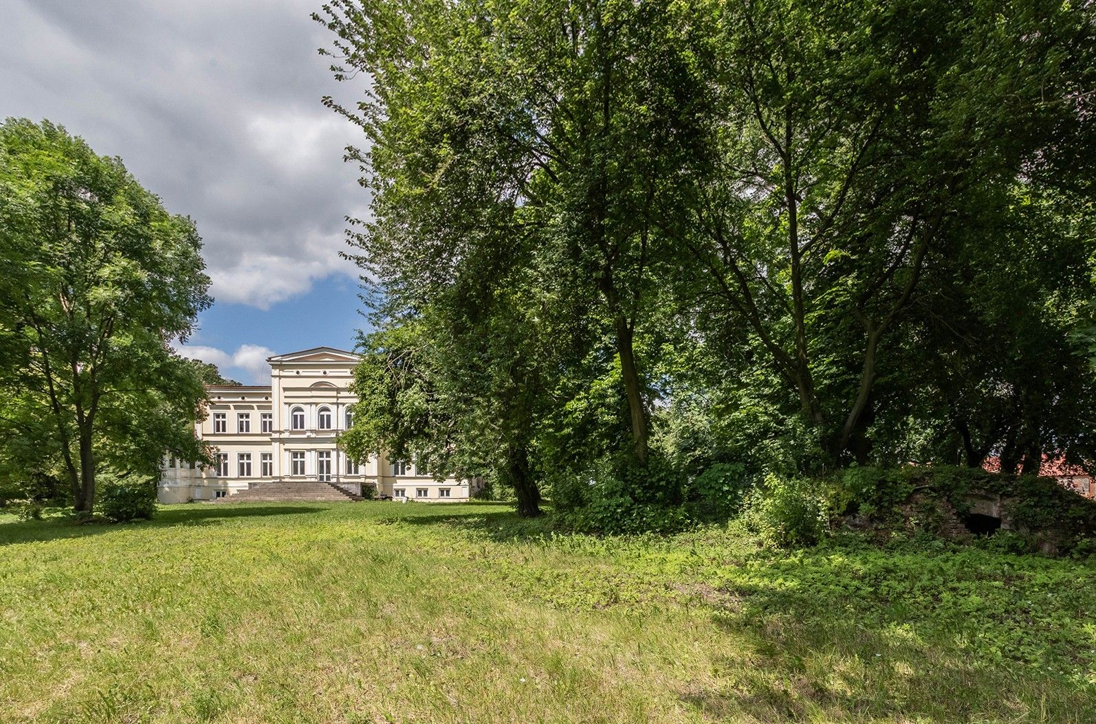 Photos Country estate in Karszew - Approved senior living