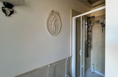 Historic Villa for sale Italy, Image 25/48