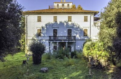 Historic Villa for sale Pontedera, Tuscany, Garden