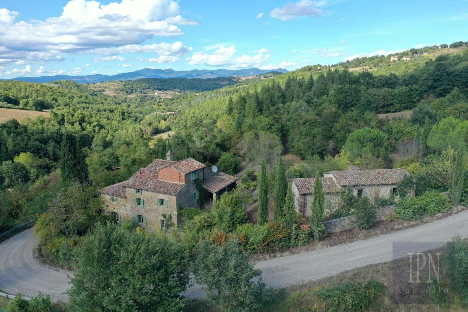 Photos Country estate in Umbria-Tuscany border region
