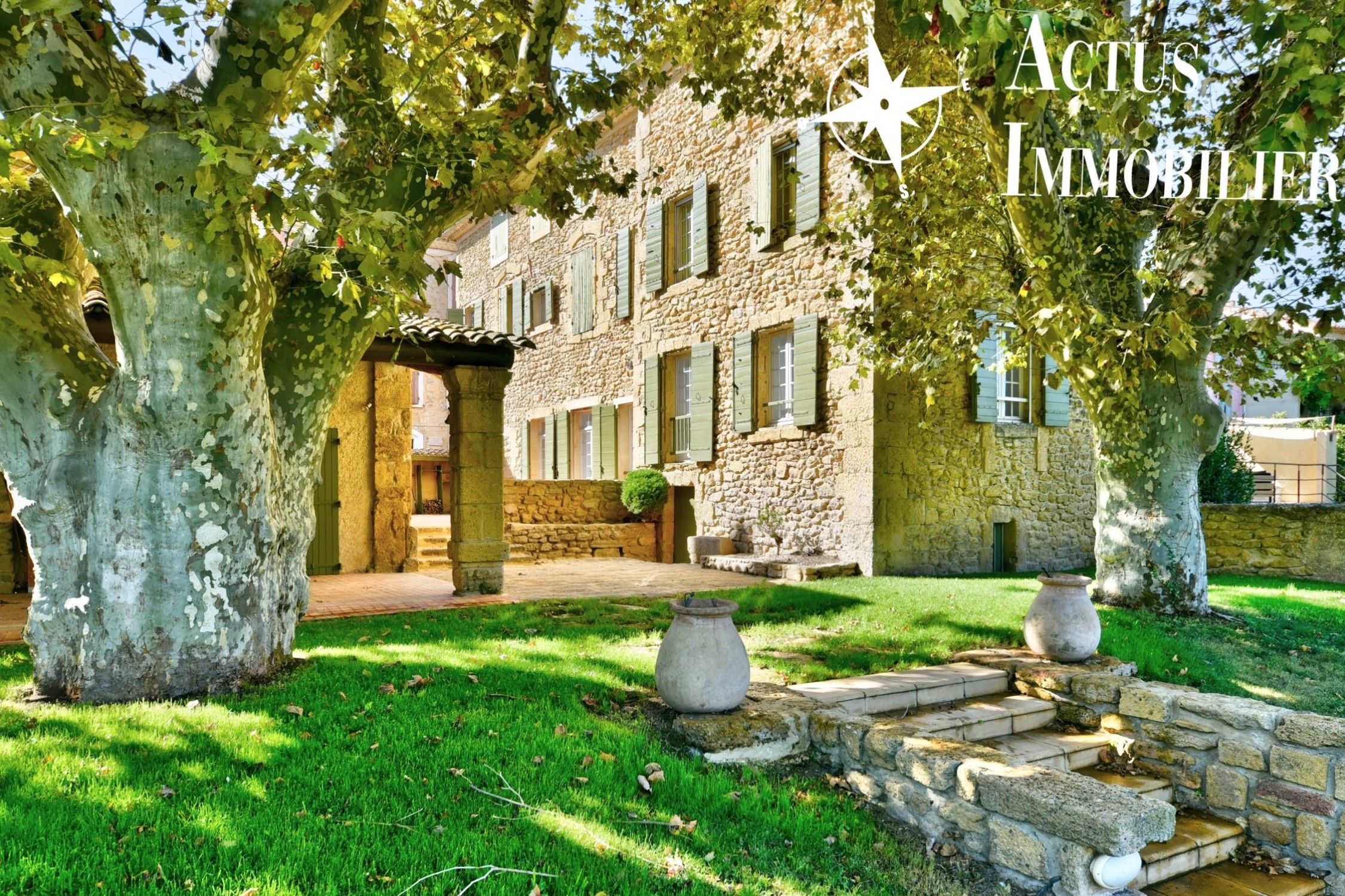 Photos Unique character home in Grans, South of France