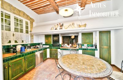 Historic property for sale Grans, Provence-Alpes-Côte d'Azur, Kitchen
