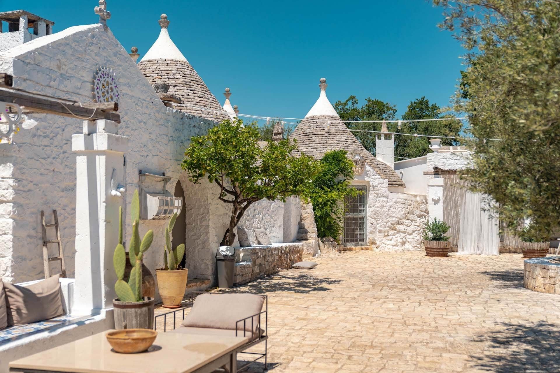 Photos Trullo country retreat in rural idyll of Apulia