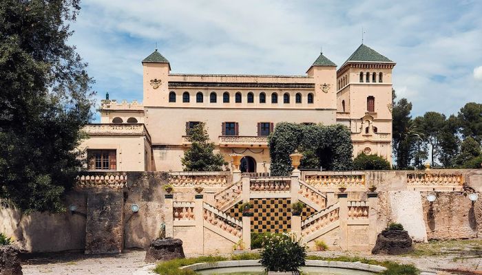 Palace and wine estate near Barcelona