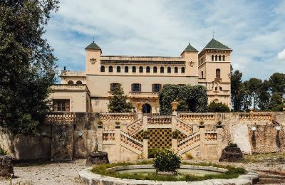 Castle for sale Santa Oliva, Catalonia, Garden