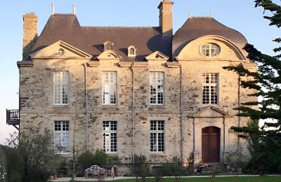 Manor House for sale Pléneuf-Val-André, Le Tertre Rogon, Brittany, Image 2/26