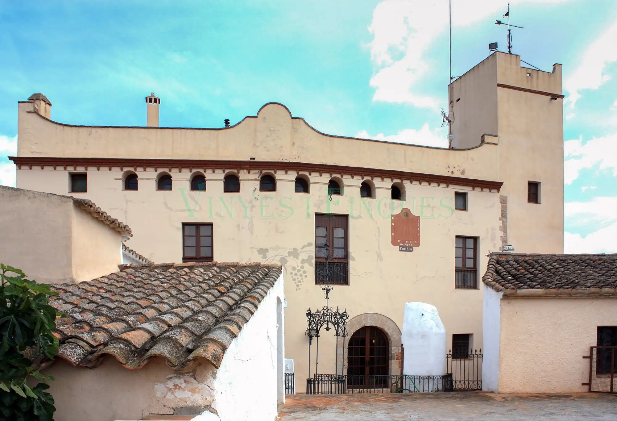 Photos Stately wine state with 270 hectares of land