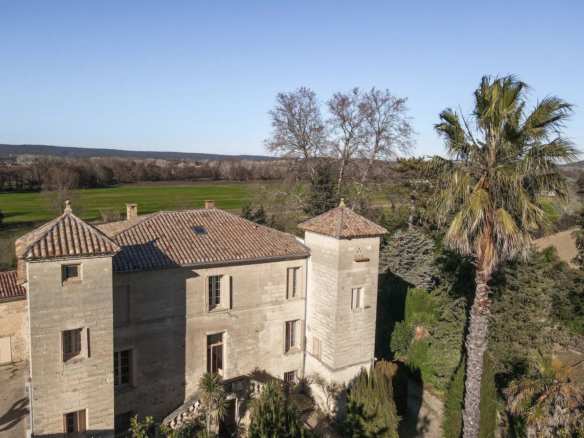 Photos Country house near Uzès - 2,47 acres park, outbuildings