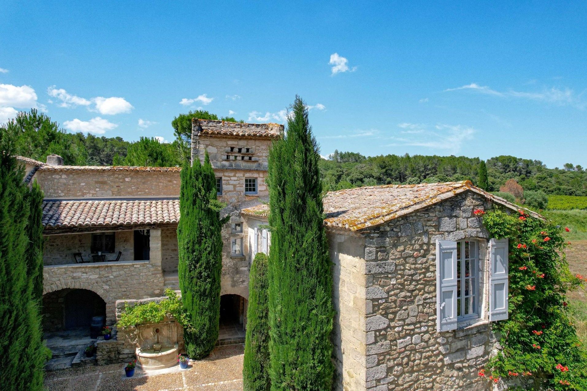 Photos Provençal country house near Uzès